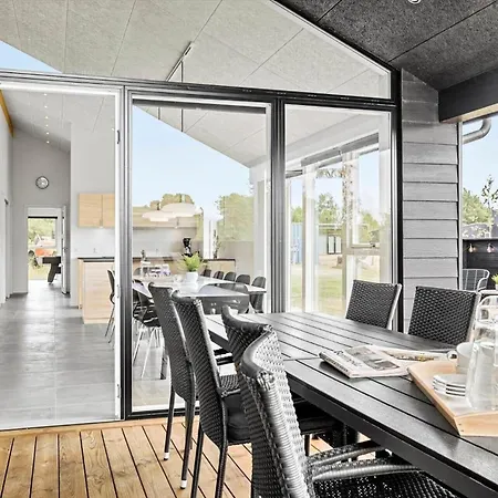 Ha328-hals-rodklovervej-3 * Hals