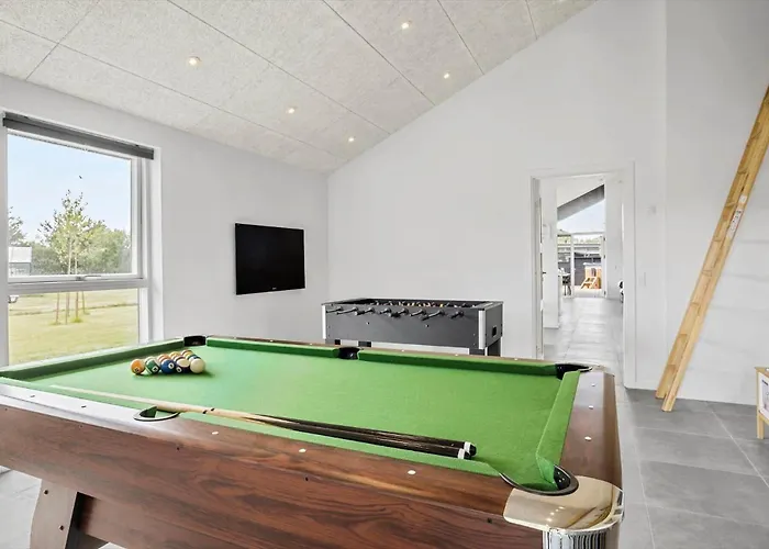 Holiday home Ha328-hals-rodklovervej-3