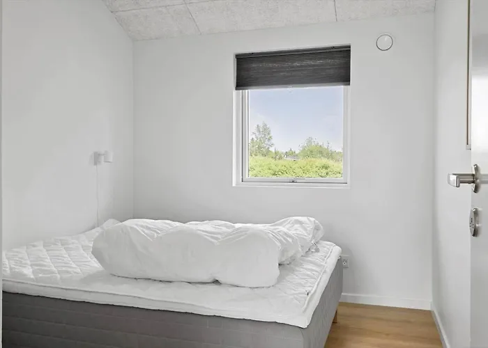 Holiday home Ha328-hals-rodklovervej-3