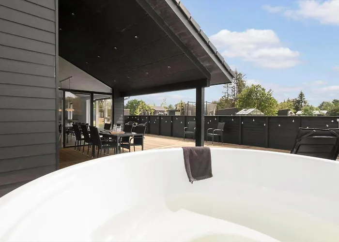 Holiday home Ha328-hals-rodklovervej-3 *